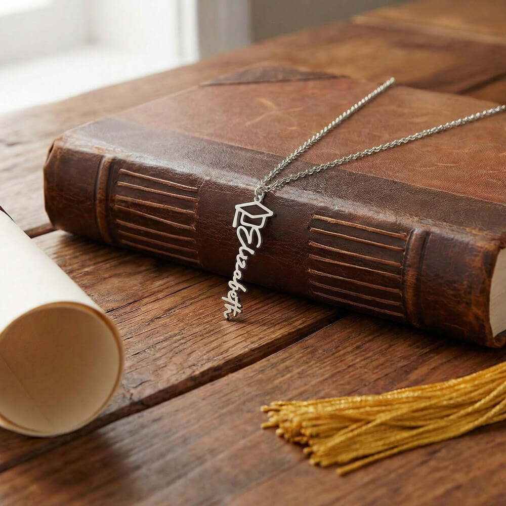 Collier Prénom pour Graduation Infirmière